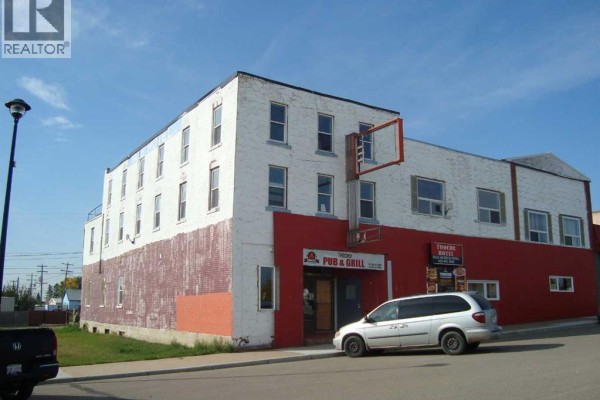 213 Main Street, Trochu, AB T0M2C0 Photo 4