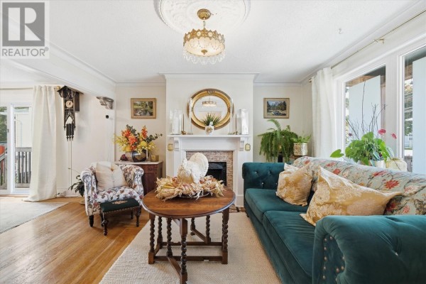 Bath (# pieces 1-6) - 213 Pennywell Road, St  John S, NL A1C2L8 Photo 5