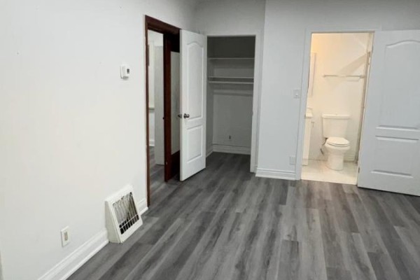213 Queen Street W, Brampton, ON L6Y1M6 Photo 5