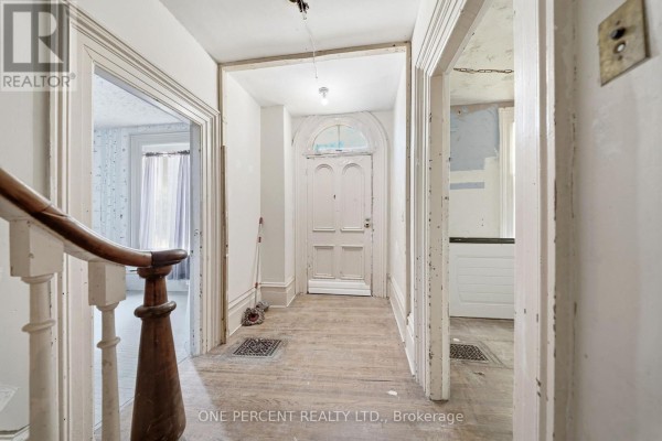 213 St Lawrence Street East Street E, Centre Hastings, ON K0K2K0 Photo 5