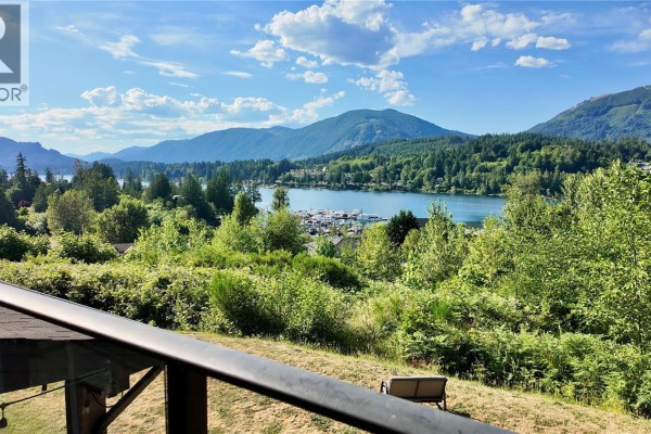 213 Tal Cres, Lake Cowichan, BC, photo 2