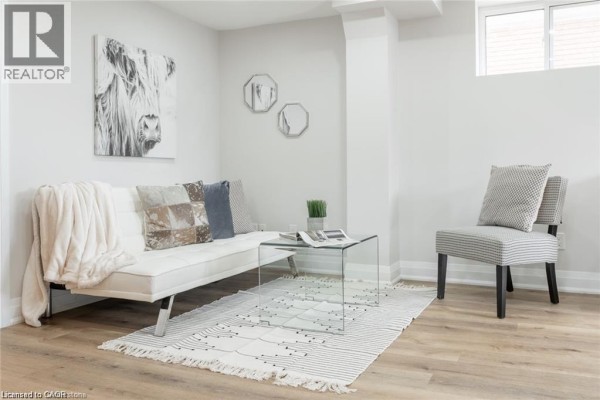 Living room - 213 Thorner Drive Unit# Lower, Hamilton, ON L8V2M5 Photo 5