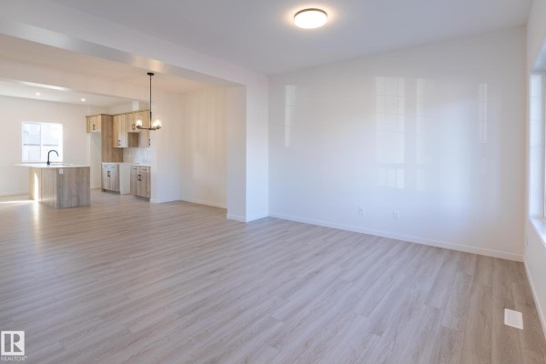 Kitchen - 213 Wattle Rd, Leduc, AB T9E0V1 Photo 3