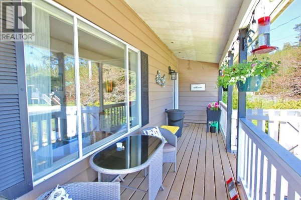 Kitchen - 2130 Teal Boulevard, Masset, BC V0T1M0 Photo 2