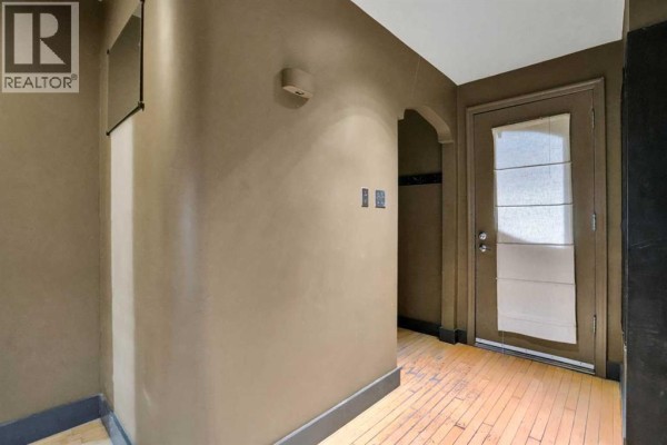 Kitchen - 2131 16a Street Sw, Calgary, AB T2T4K1 Photo 4