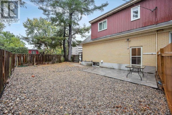 2131 Neepawa Avenue, Ottawa, ON K2A3L8 Photo 4