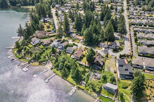 21313 Lakeview Crescent, Kawkawa Lake, Hope, BC, photo 2