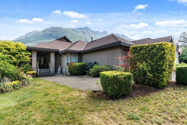 Kitchen - 21313 Lakeview Crescent, Kawkawa Lake, Hope, BC V0X1L1 Photo 4
