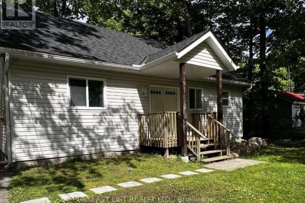 2135 Champlain Road, Tiny, ON L9M0B1 Photo 2