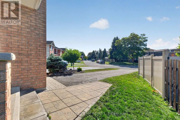 2136 Bergamot Circle, Ottawa, ON, photo 3