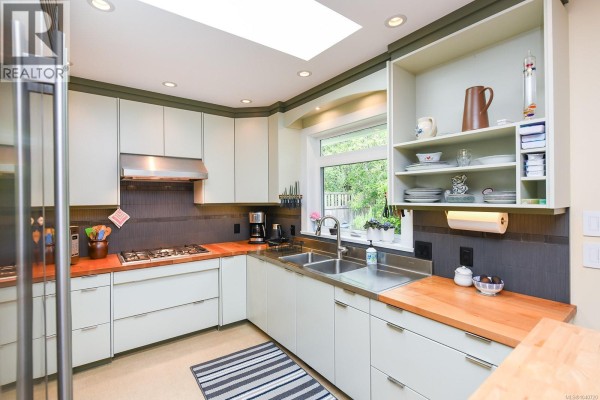 Ensuite - 2136 Bolt Ave, Comox, BC V9M3L6 Photo 5