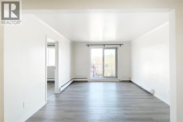 Bedroom - 2136 Wyandotte Street West Unit# 32, Windsor, ON N9B1J9 Photo 5