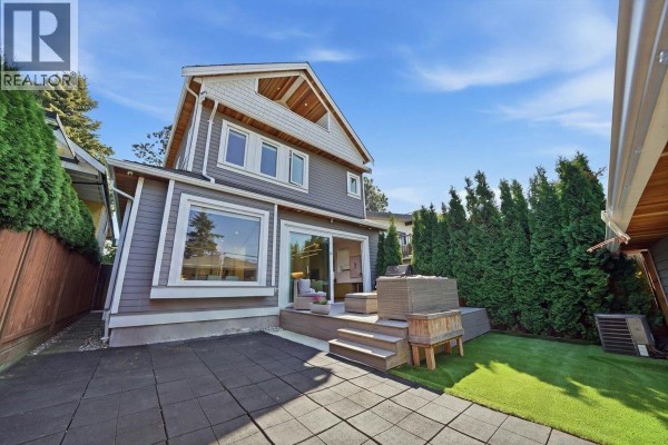 2137 E 2nd Avenue, Vancouver, BC V5N1E9 Photo 2