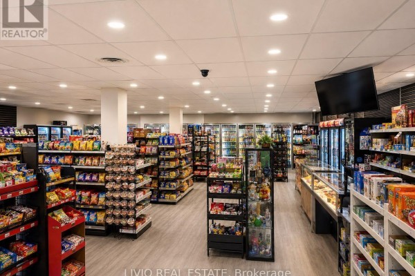 2138 King St Street E, Hamilton, ON, photo 2