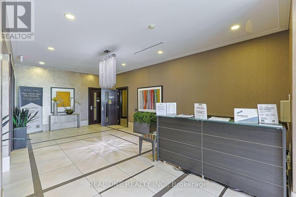 Den - 214 - 111 Upper Duke Crescent, Markham, ON L6G0C8 Photo 5