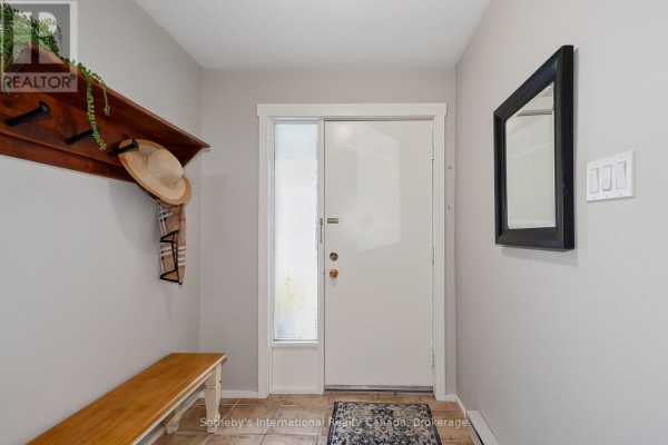 Bedroom 2 - 214 - 214 Escarpment Crescent, Collingwood, ON L9Y5B4 Photo 2