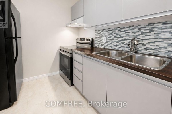 214 - 270 Brittany Drive, Ottawa, ON K1K4M3 Photo 5