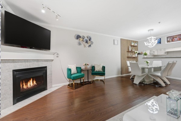 214 10128 132 Street, Surrey, BC V3T3T5 Photo 4