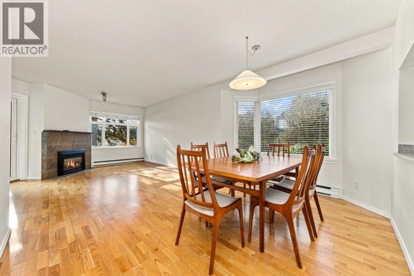 214 121 W 29 Street, North Vancouver, BC V7N4L6 Photo 2