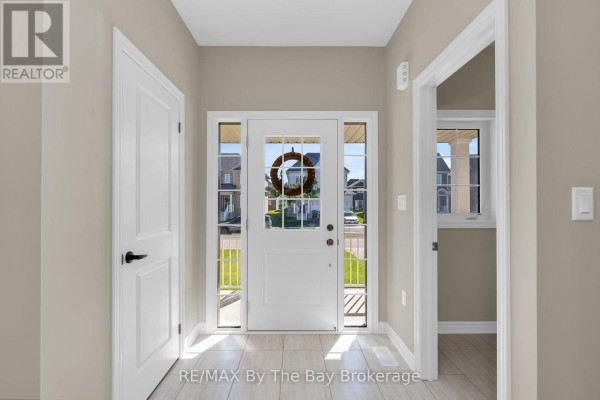 214 Cubitt Street, Clearview, ON L0M1S0 Photo 4