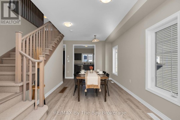 214 Cubitt Street, Clearview, ON L0M1S0 Photo 5