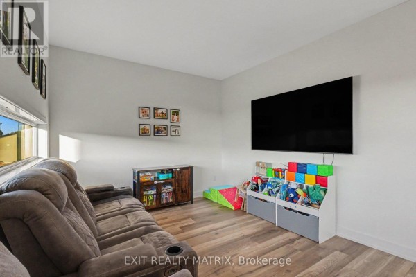 Recreational, Games room - 214 Cypress Street, The Nation, ON K0A2M0 Photo 2
