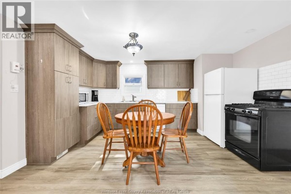Kitchen - 214 Dana Drive, Essex, ON N8M2A1 Photo 5