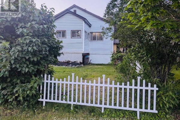 Kitchen - 214 Fotheringham Avenue, Atikokan, ON P0T1C0 Photo 2