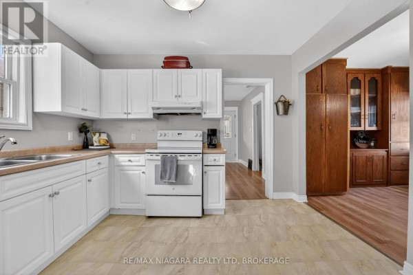 214 Niagara Street, St  Catharines, ON L2M4V4 Photo 5