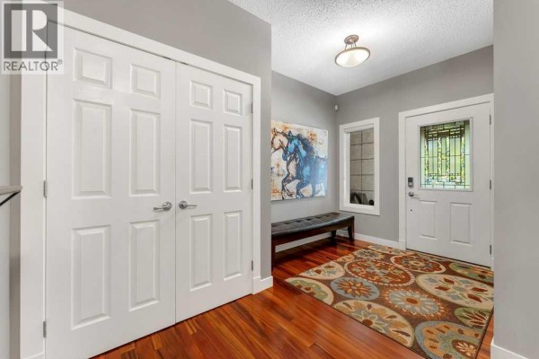 Foyer - 214 Valley Woods Place Nw, Calgary, AB T3B6A3 Photo 5
