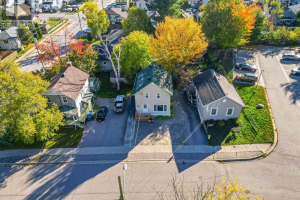 214 Victoria Street E, North Bay, ON P1B1P5 Photo 4