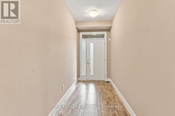 2140 Meadowgate Boulevard, London South, ON N6M0H5 Photo 4