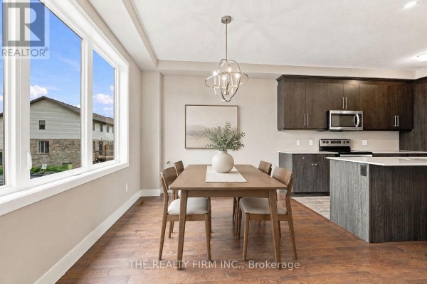 2140 Meadowgate Boulevard, London South, ON N6M0H5 Photo 5