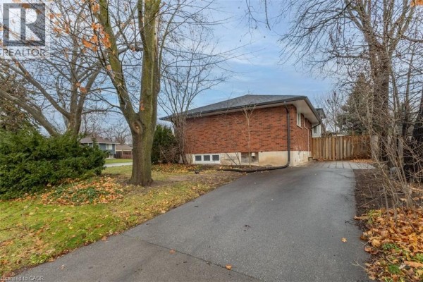 Bedroom - 2142 Parkway Drive Unit# Lower, Burlington, ON L7P1S6 Photo 2