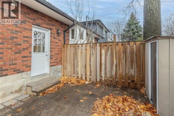 Primary Bedroom - 2142 Parkway Drive Unit# Lower, Burlington, ON L7P1S6 Photo 3