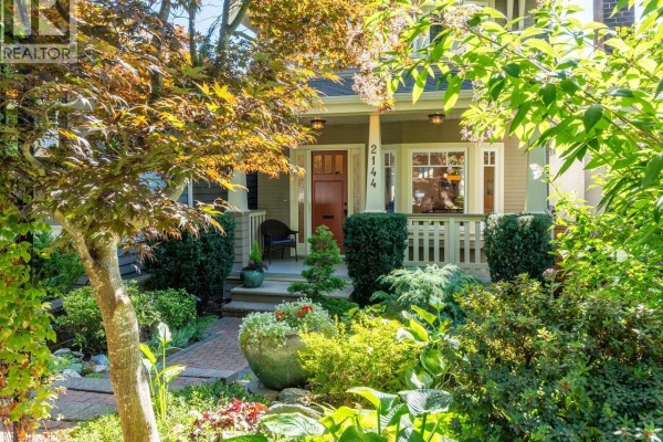 2144 E 4th Avenue, Vancouver, BC V5N1K6 Photo 2