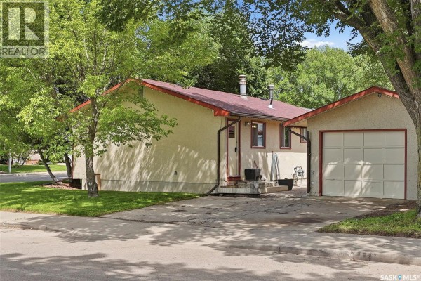 Kitchen - 2145 37th Street W, Saskatoon, SK S7L4E6 Photo 3
