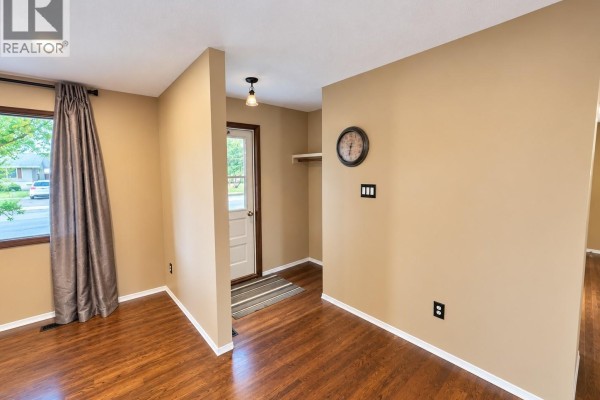 4pc Bathroom - 2145 37th Street W, Saskatoon, SK S7L4E6 Photo 5