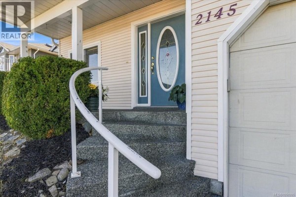 Patio - 2145 Woodthrush Pl, Nanaimo, BC V9R6V3 Photo 5
