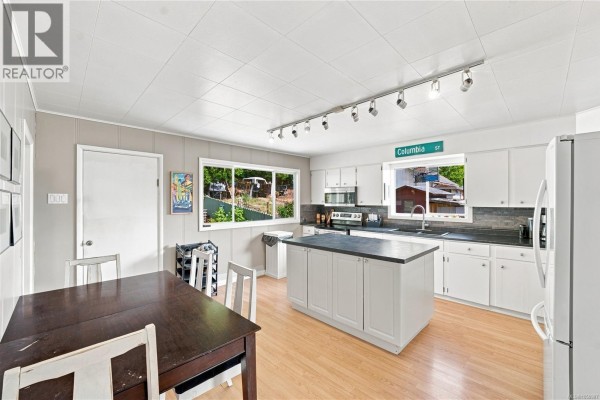 2148 Dick Ave, Nanaimo, BC, photo 3