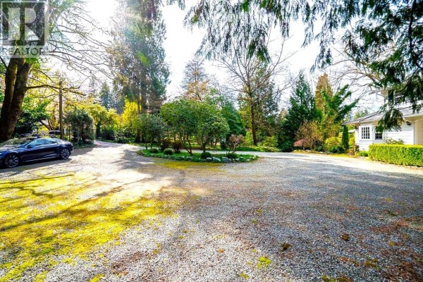 21489 Cherry Place, Maple Ridge, BC V2X4L5 Photo 4
