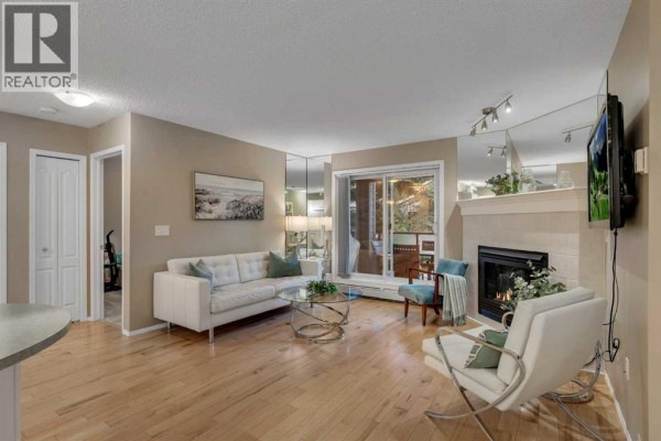 215, 10 Sierra Morena Mews Sw, Calgary
