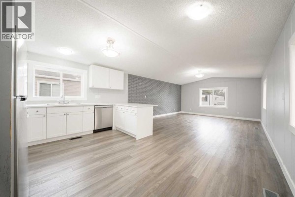 Kitchen - 215, 6220 17 Avenue, Calgary, AB T2A0W6 Photo 2