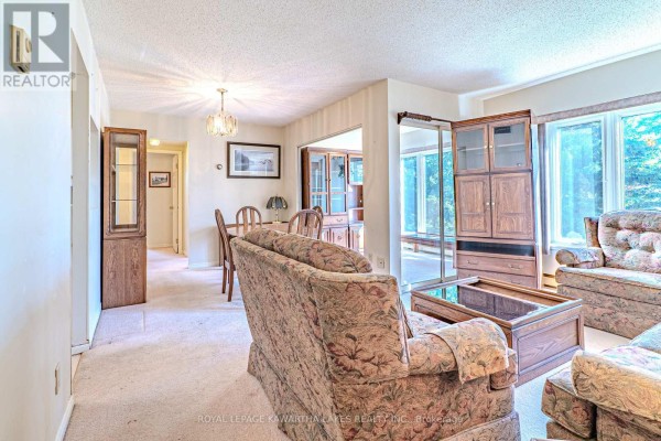 215 - 2 Heritage Way, Kawartha Lakes, ON, photo 2