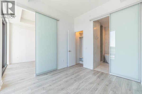 215 - 29 Green Trail Court, Toronto, ON, photo 3