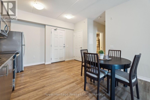 215 - 290 Liberty Street N, Clarington, ON L1C0V5 Photo 5