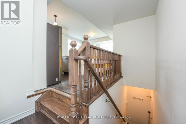 Bedroom 2 - 215 - 30 Halliford Place, Brampton, ON L6P4R1 Photo 5