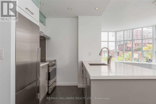 Primary Bedroom - 215 - 438 Richmond Street W, Toronto, ON M5V3S6 Photo 4
