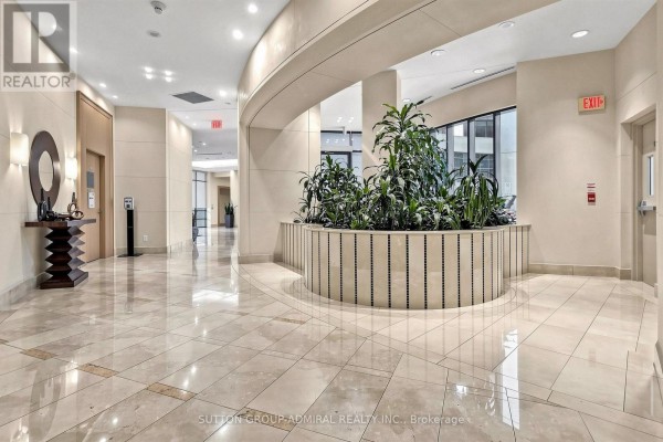 Den - 215 - 503 Beecroft Road, Toronto, ON M2N0A2 Photo 5