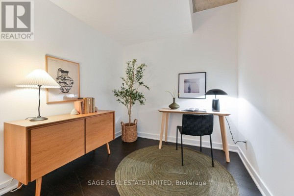 Primary Bedroom - 215 - 75 Portland Street, Toronto, ON M5V2M9 Photo 4